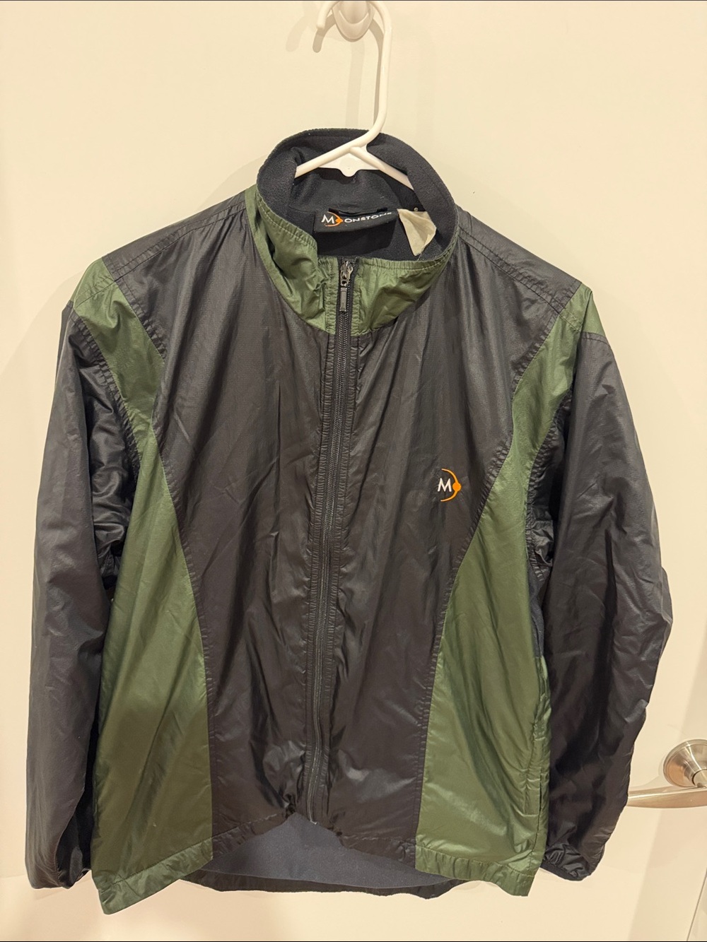 Vintage Moonstone Men’s Black and Olive Green Lightweight Windbreaker